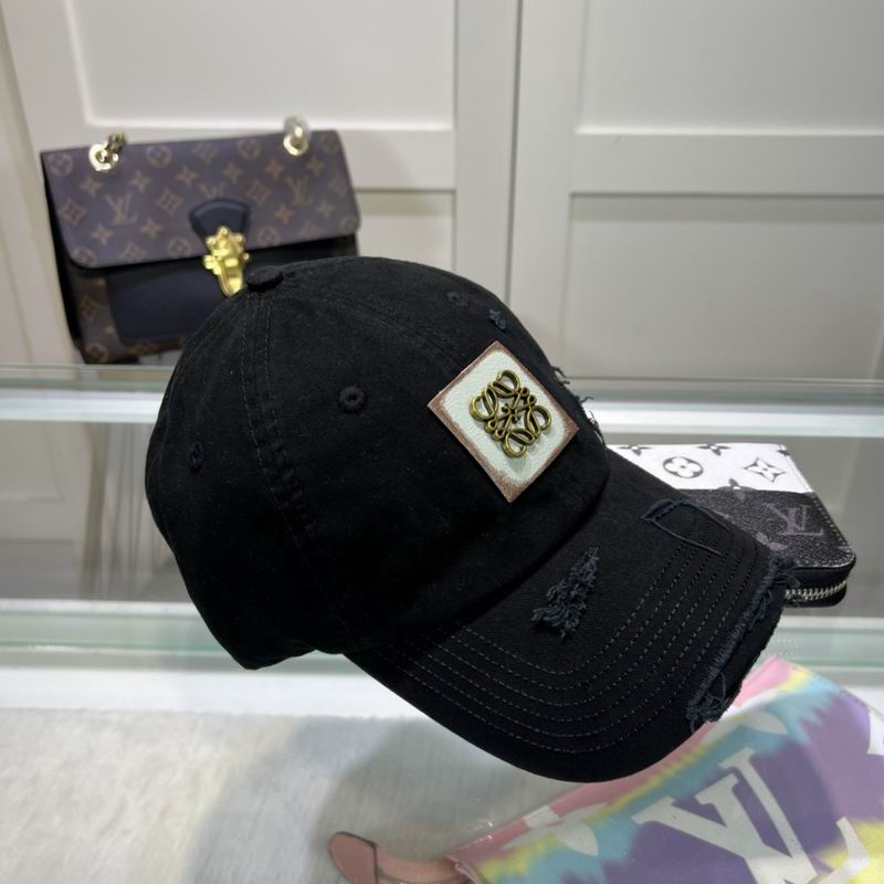 Loewe cap (3)